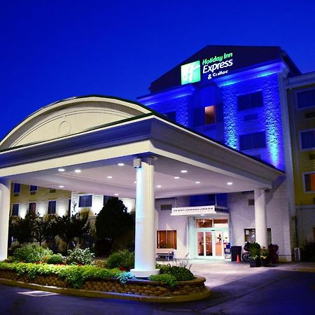 Holiday Inn Express Hotel & Suites Watertown - Thousand Islands By Ihg Екстер'єр фото