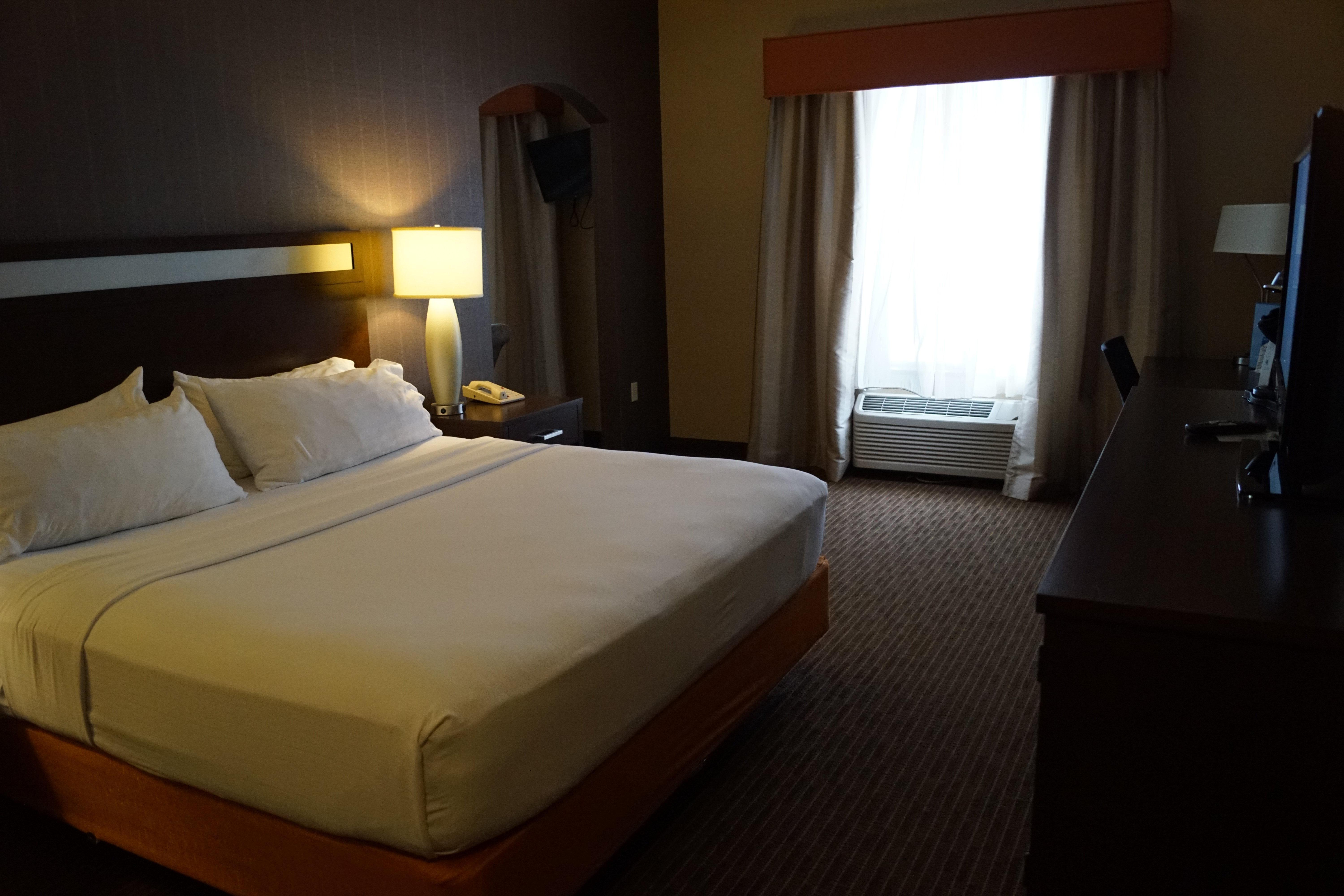 Holiday Inn Express Hotel & Suites Watertown - Thousand Islands By Ihg Екстер'єр фото